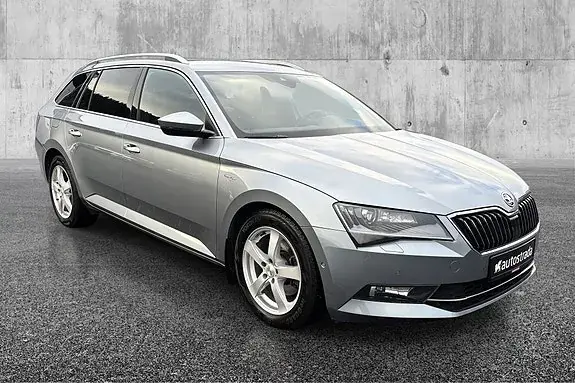 Skoda Superb 2019 photo 3