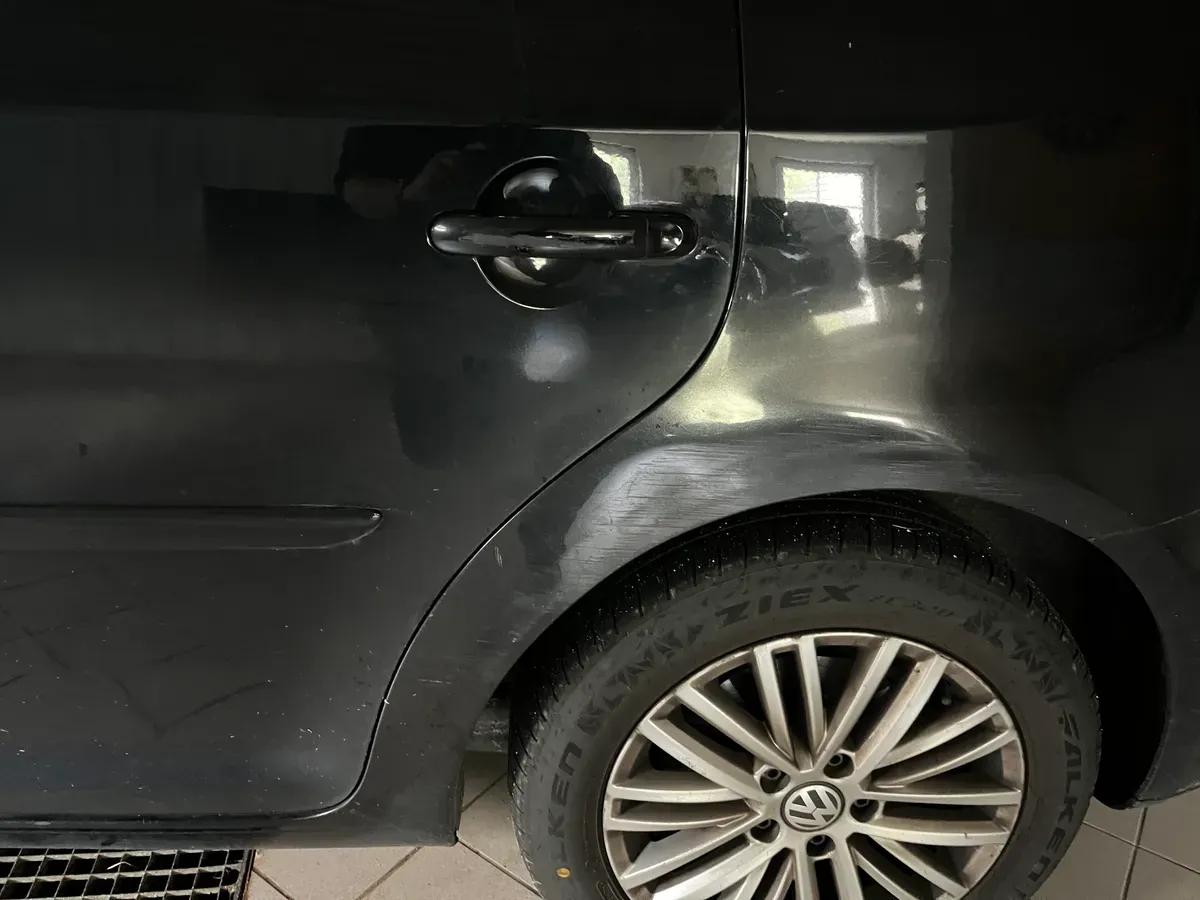 Volkswagen Touran 2015 photo 2
