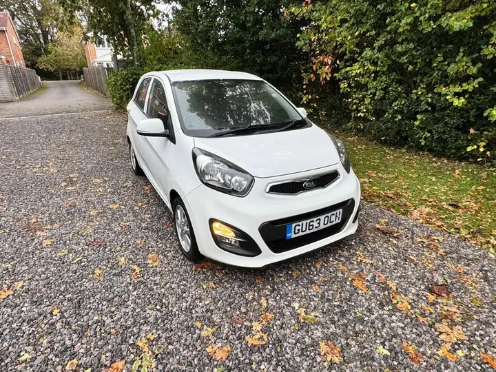 Kia Picanto 2013 photo 2