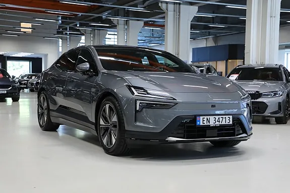 Polestar 4 2025 photo 2