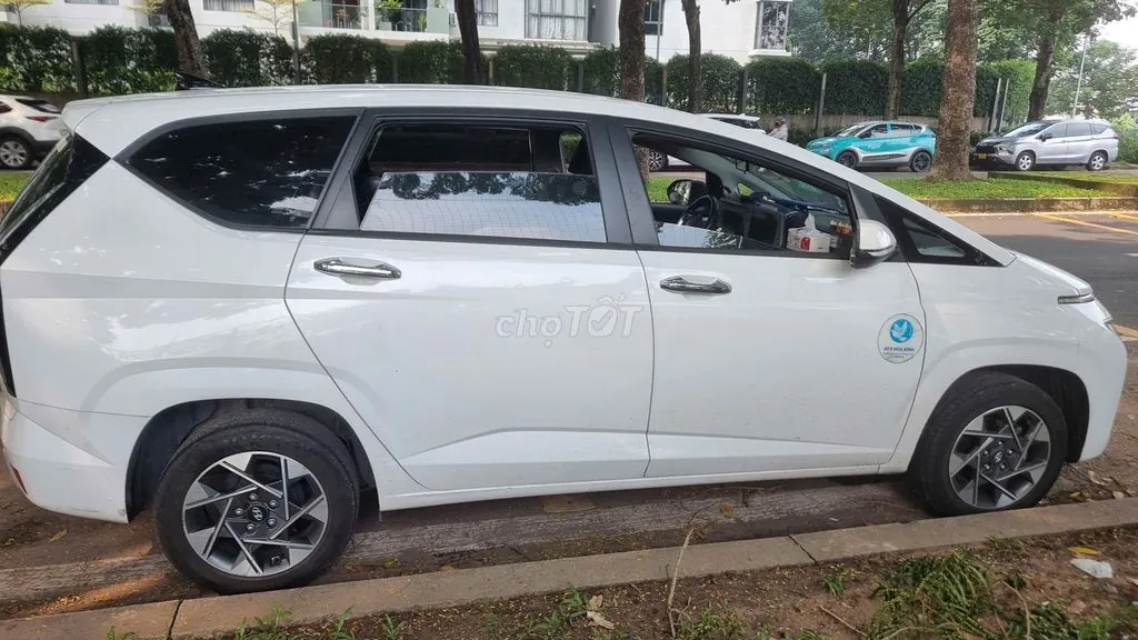 Hyundai Stargazer