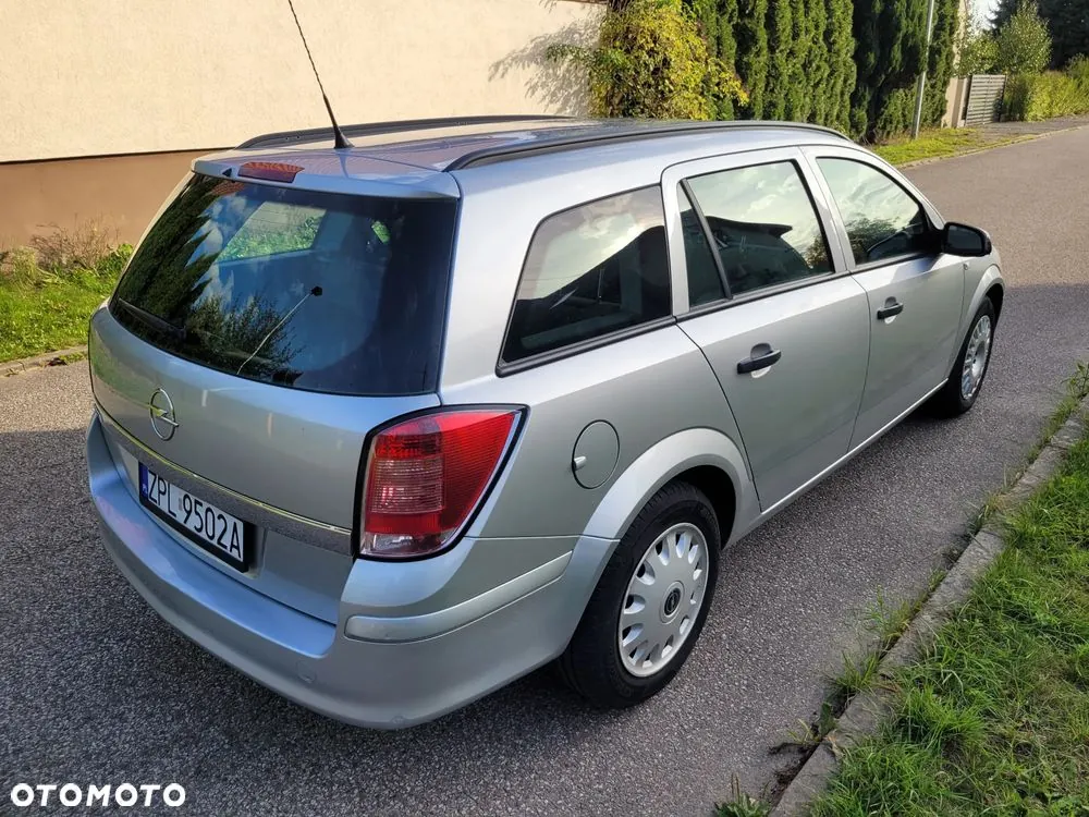 Opel Astra 2009 photo 4