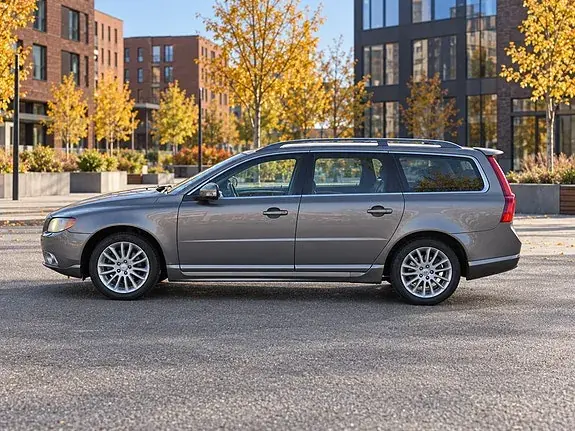 Volvo V70 2010 photo 2