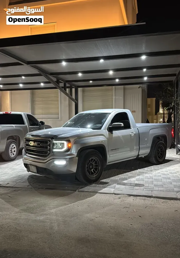 GMC Sierra