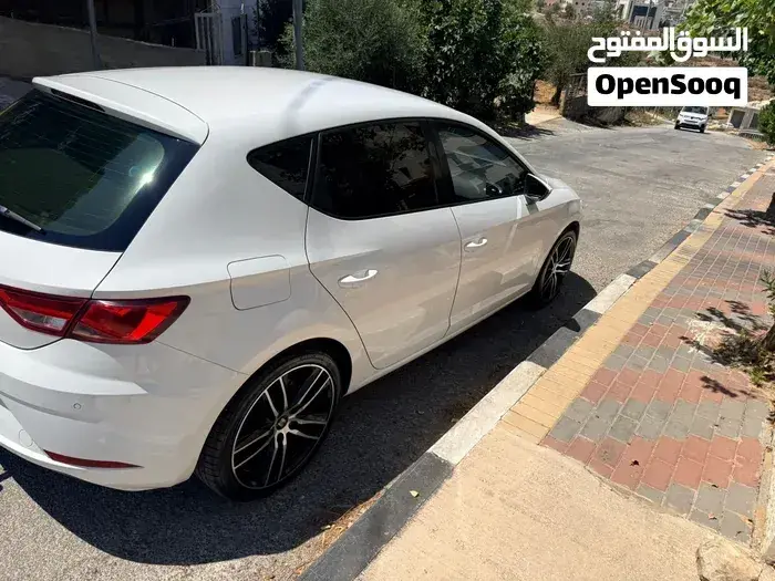 Seat Leon 2018 photo 2