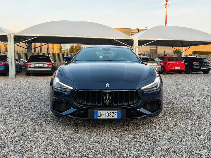 Maserati Ghibli 2023 photo 2