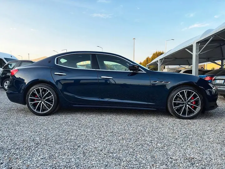Maserati Ghibli 2023 photo 4