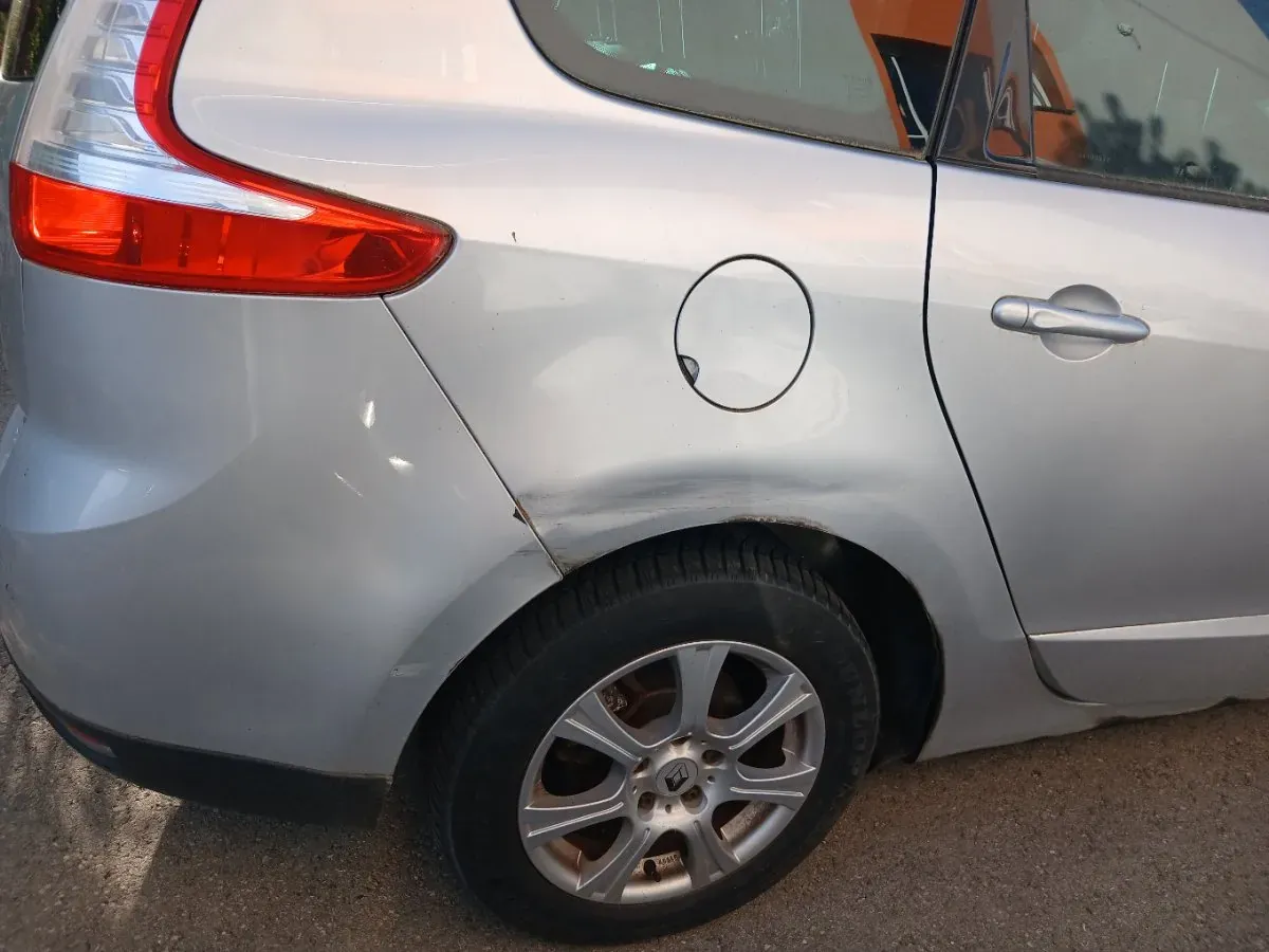 Renault Scénic 2014 photo 2