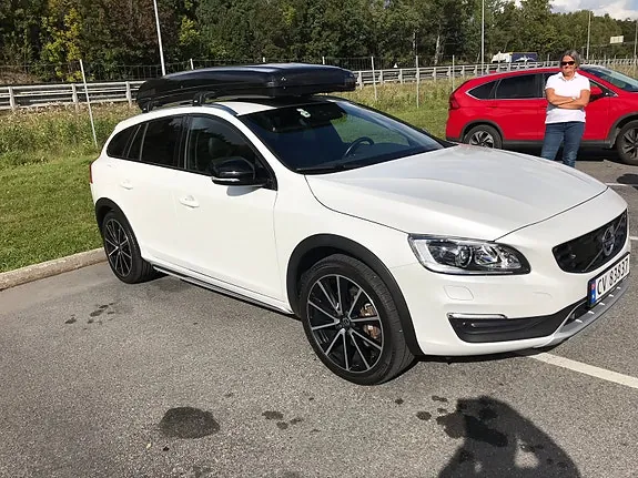 Volvo V60 Cross Country 2017 photo 5