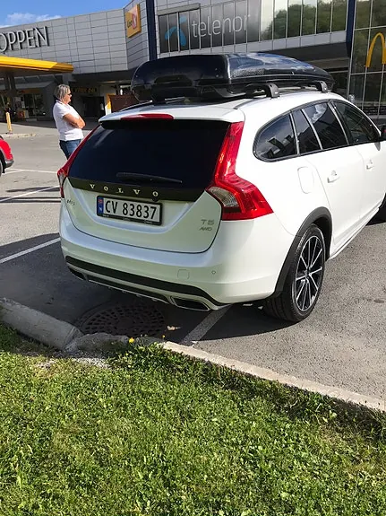 Volvo V60 Cross Country 2017 photo 3