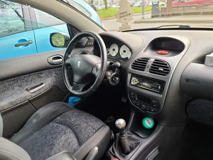 Peugeot 206 2004 photo 2