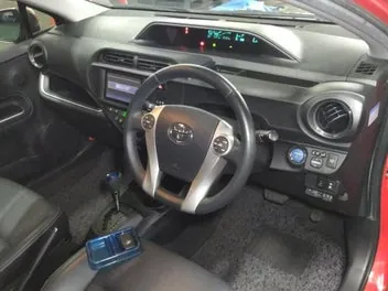 Toyota Aqua 2013 photo 4