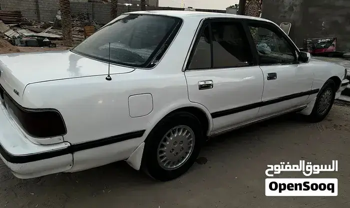 Toyota Cressida 1990 photo 3