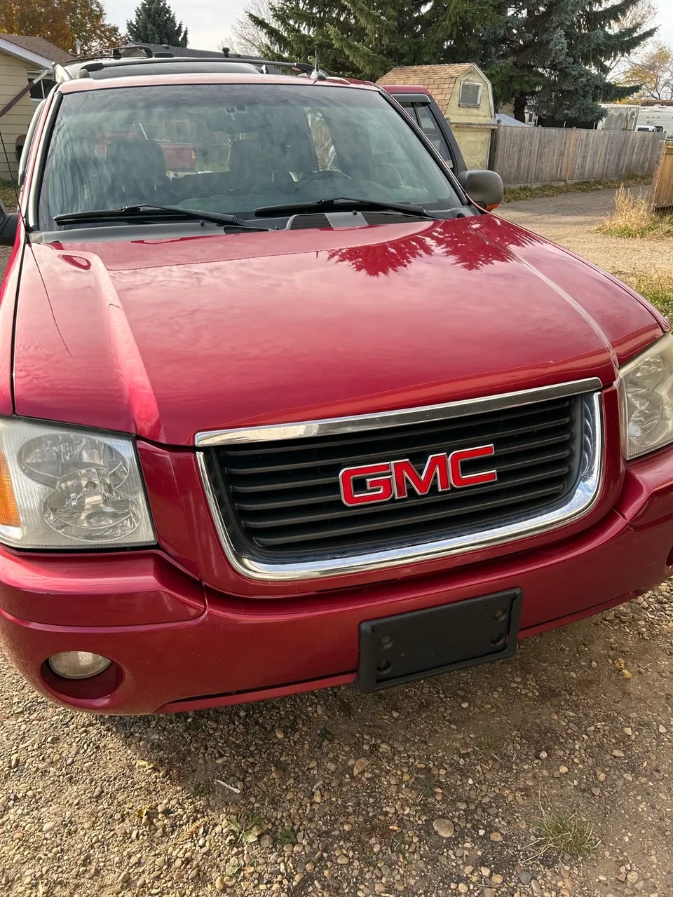 GMC Envoy 2004 photo 2