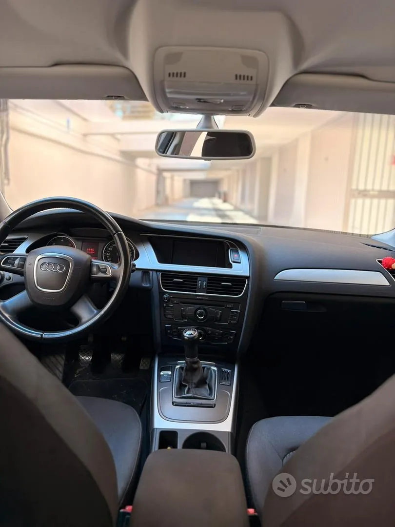 Audi A4 Avant 2011 photo 5
