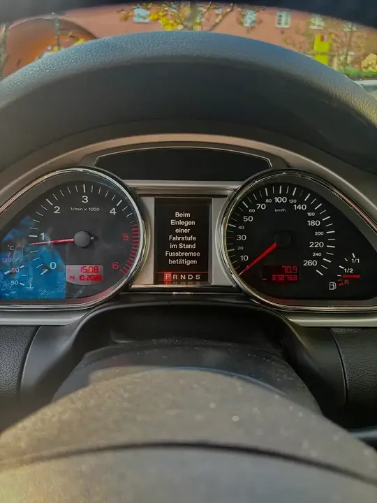 Audi Q7 2006 photo 2