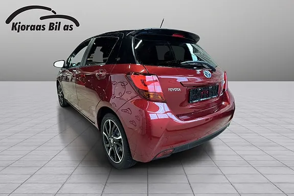 Toyota Yaris 2017 photo 5