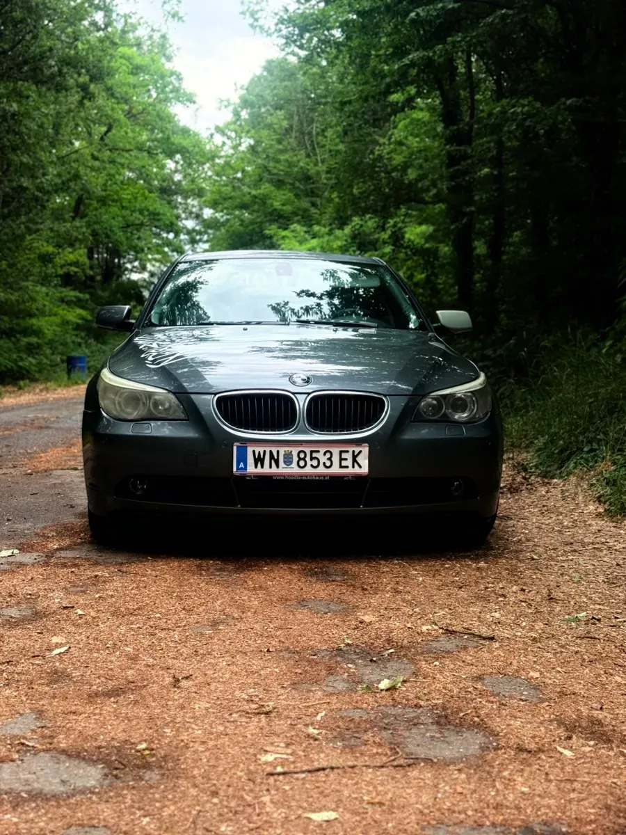 BMW 5 Series 2003 photo 3