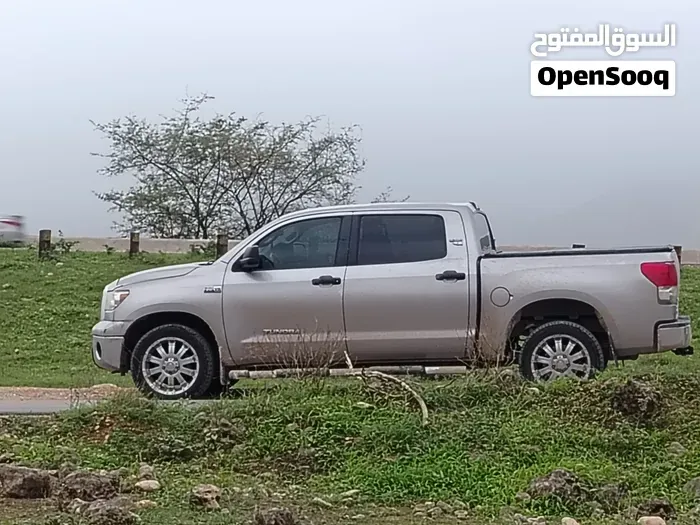 Toyota Tundra 2012 photo 2