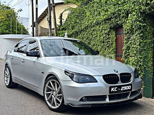 BMW 523I
