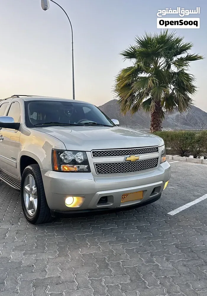 Chevrolet Tahoe 2014 photo 2