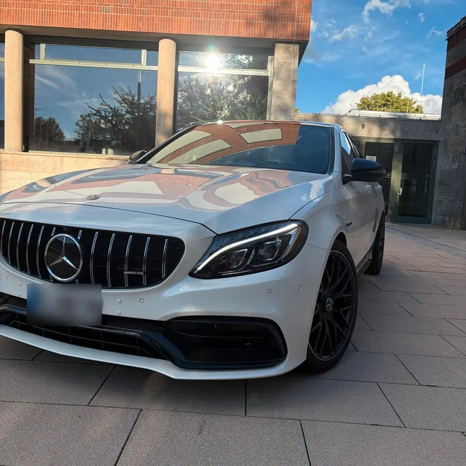 Mercedes-Benz C63 Amg