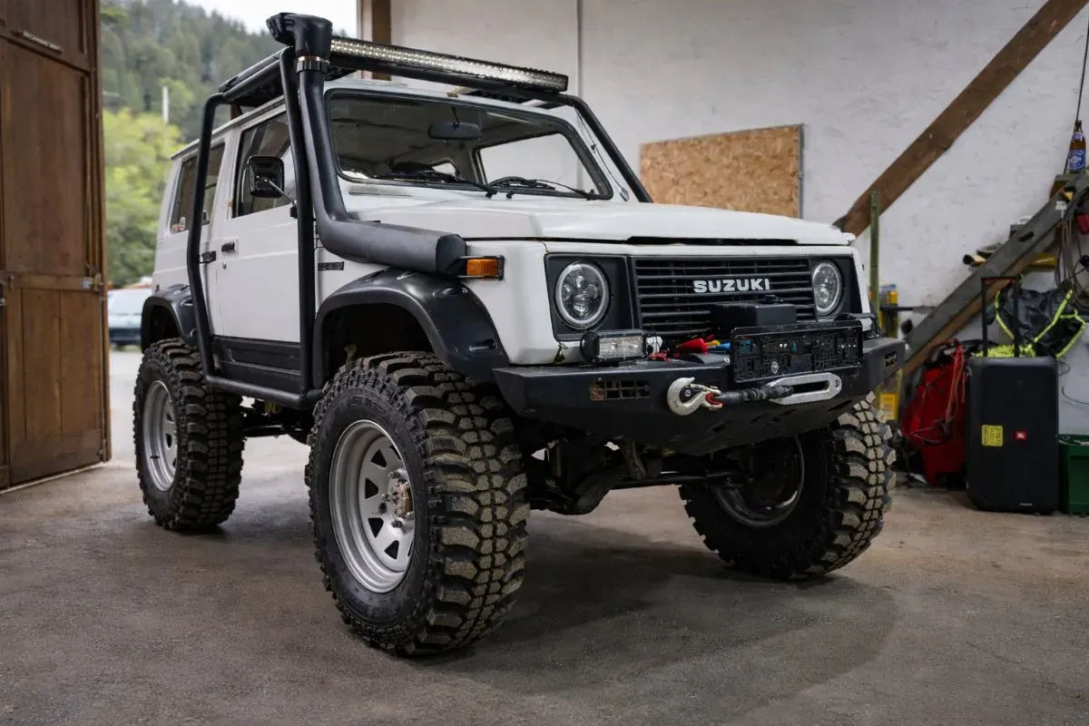 Suzuki Sj 413 1988 photo 2