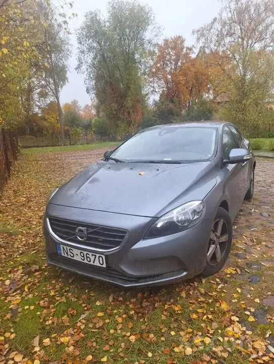 Volvo V40 2015 photo 2