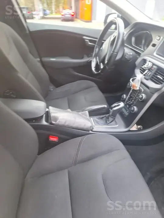 Volvo V40 2015 photo 5