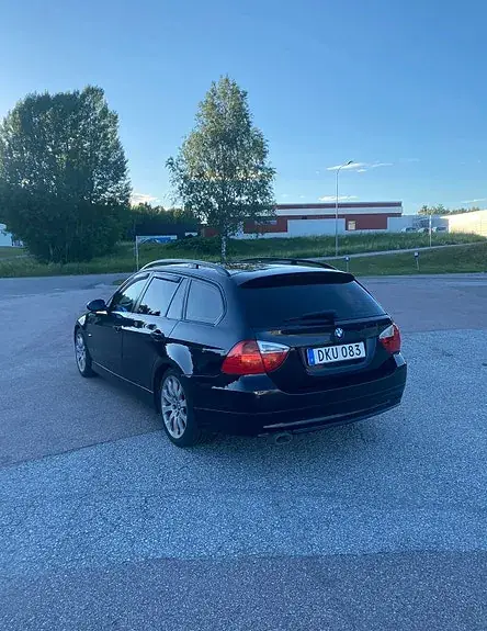 BMW 320D 2008 photo 4