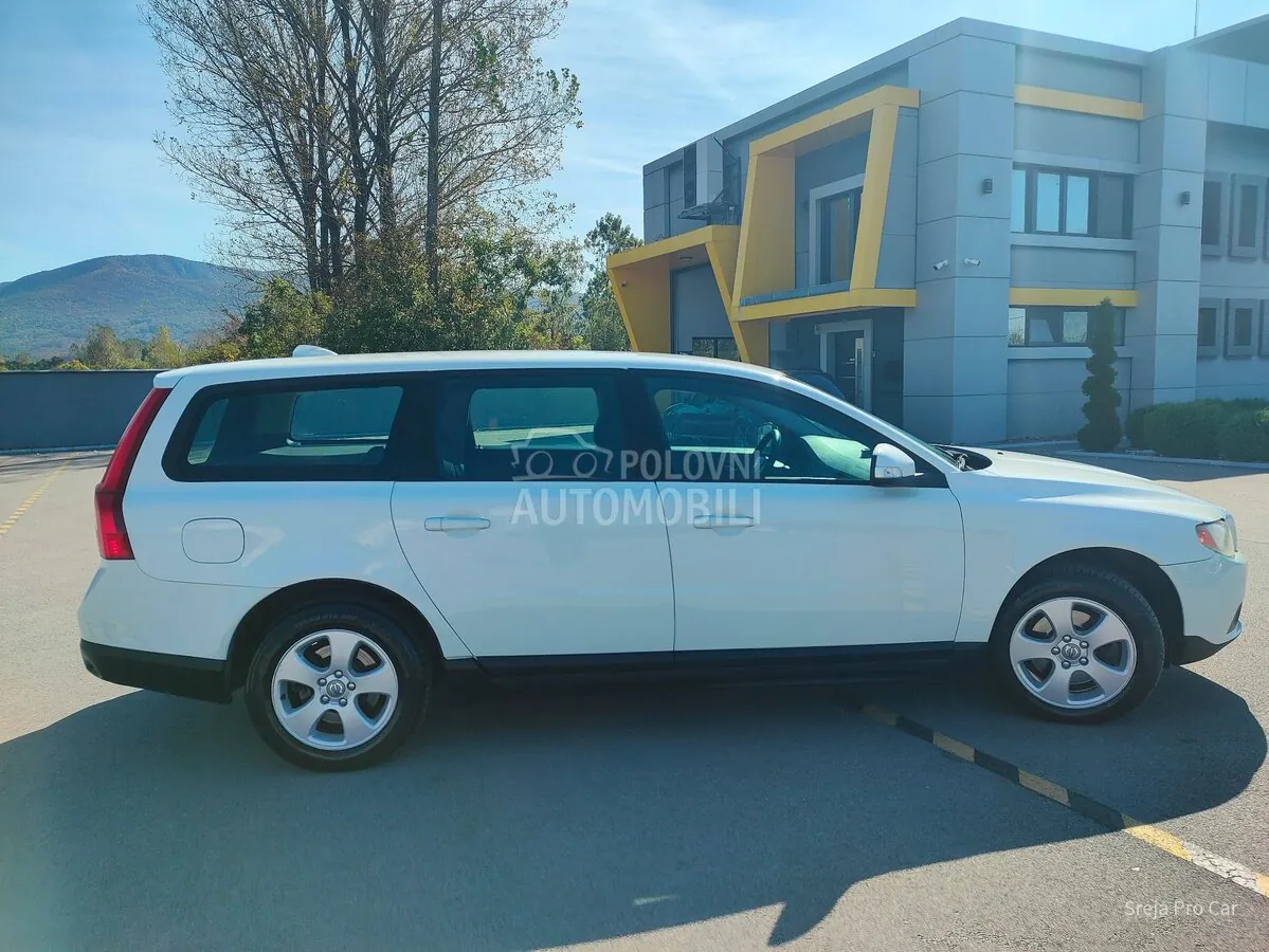Volvo V70 2009 photo 3