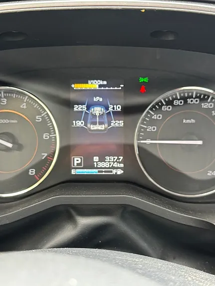 Subaru Xv 2018 photo 2