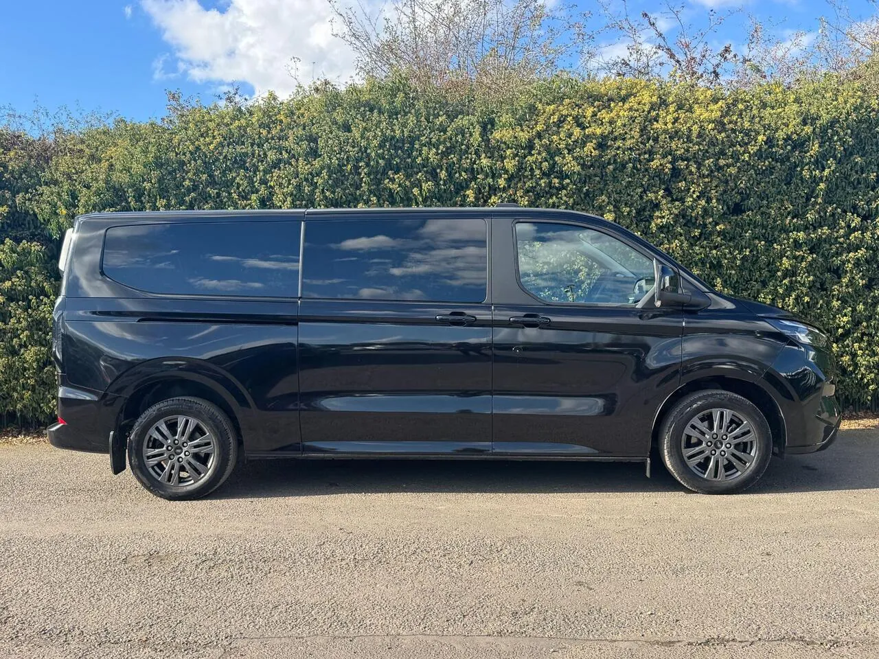 Ford Tourneo Custom 2024 photo 4