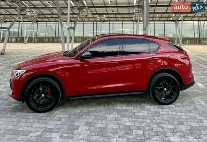 Alfa Romeo Stelvio 2017 photo 4