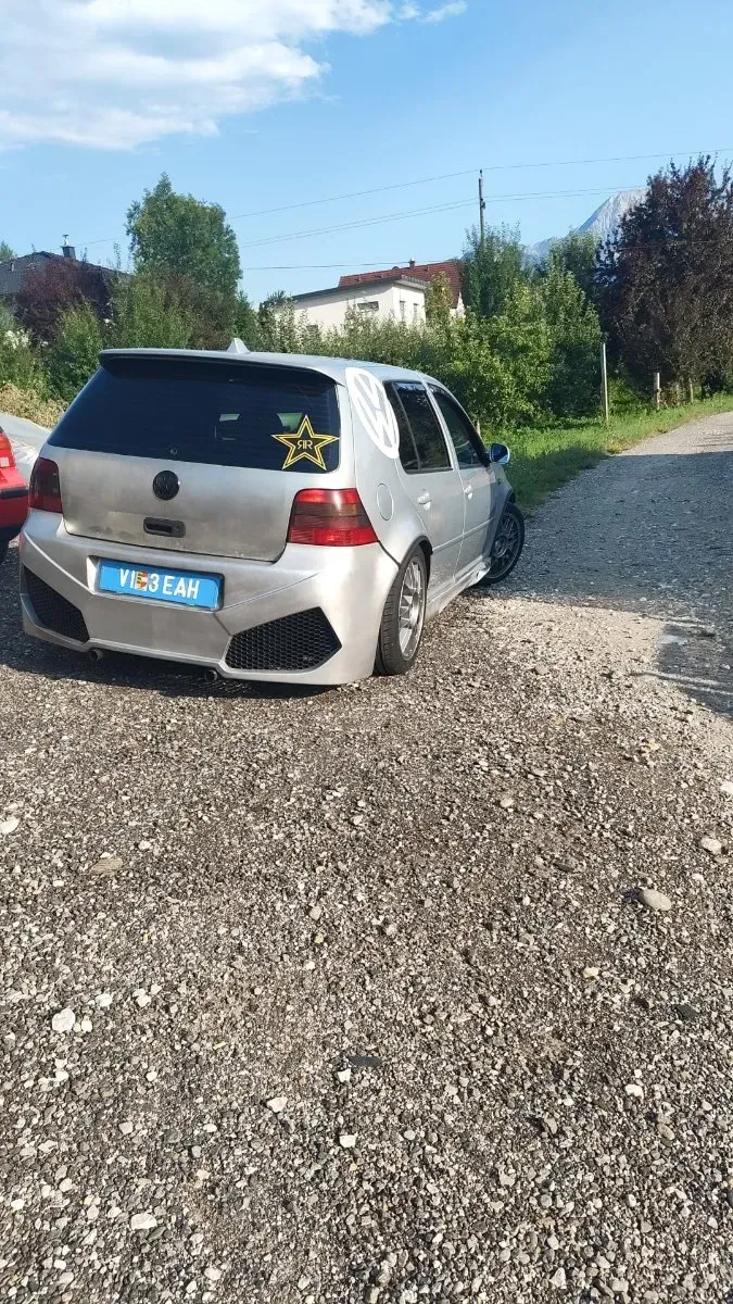 Volkswagen Golf 2021 photo 2