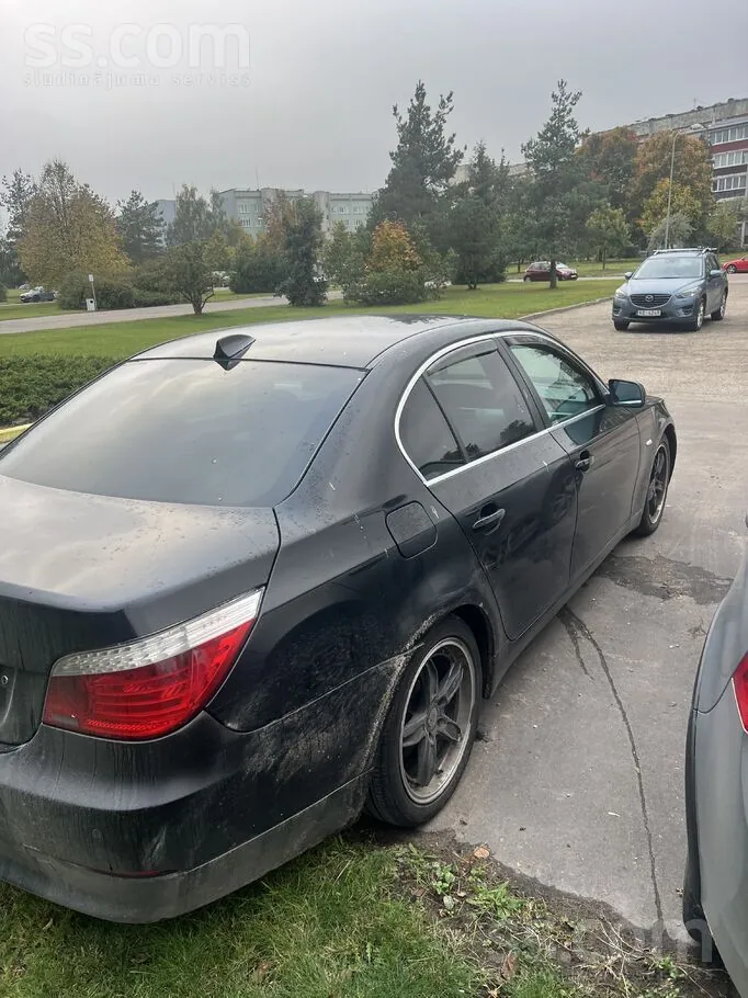 BMW E60 2008 photo 4