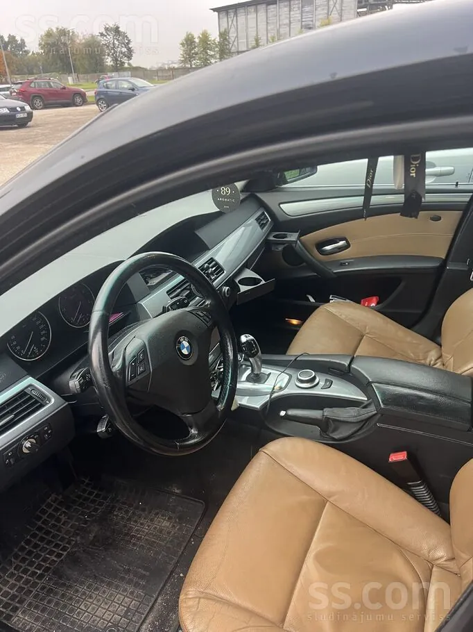BMW E60 2008 photo 5