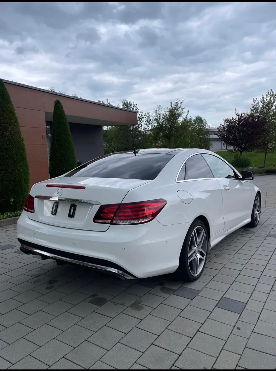 Mercedes-Benz E-Class 2016 photo 3