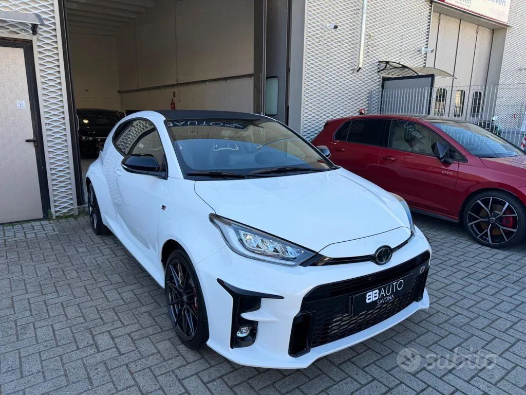 Toyota Yaris 2024 photo 4