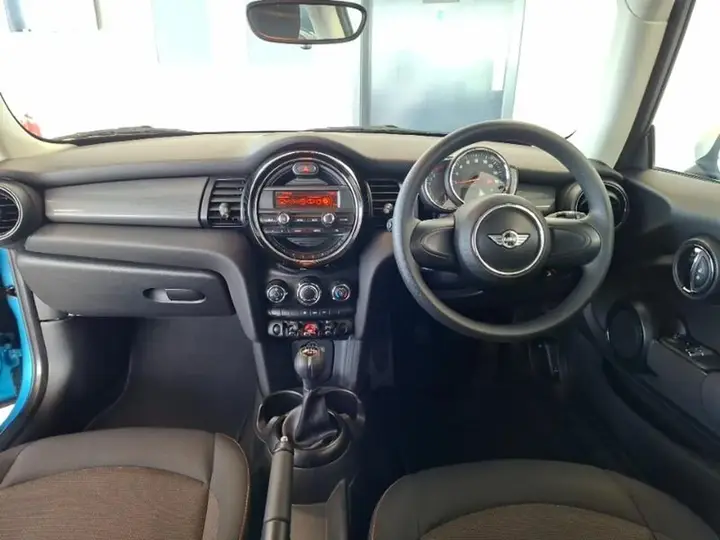 Mini Hatch 2017 photo 3