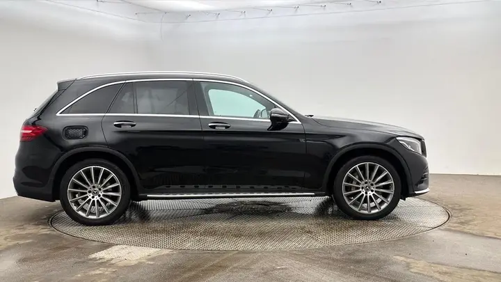 Mercedes-Benz Glc 2017 photo 2