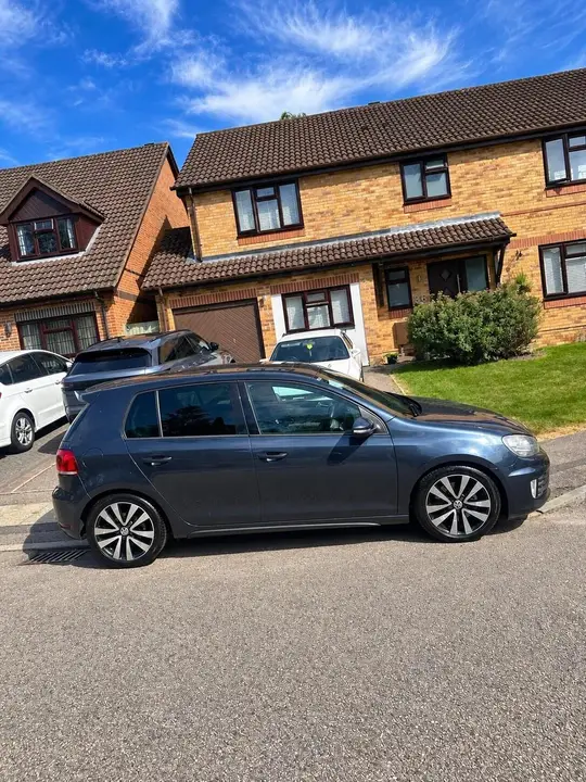 Volkswagen Golf 2010 photo 5