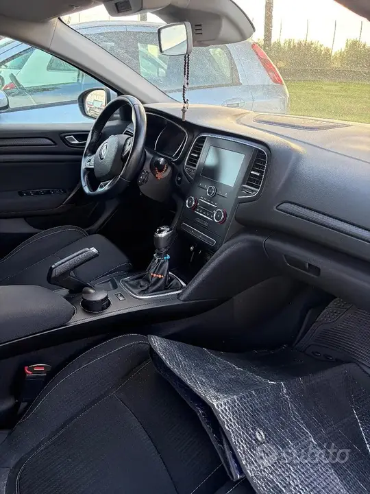Renault Megane 2023 photo 3
