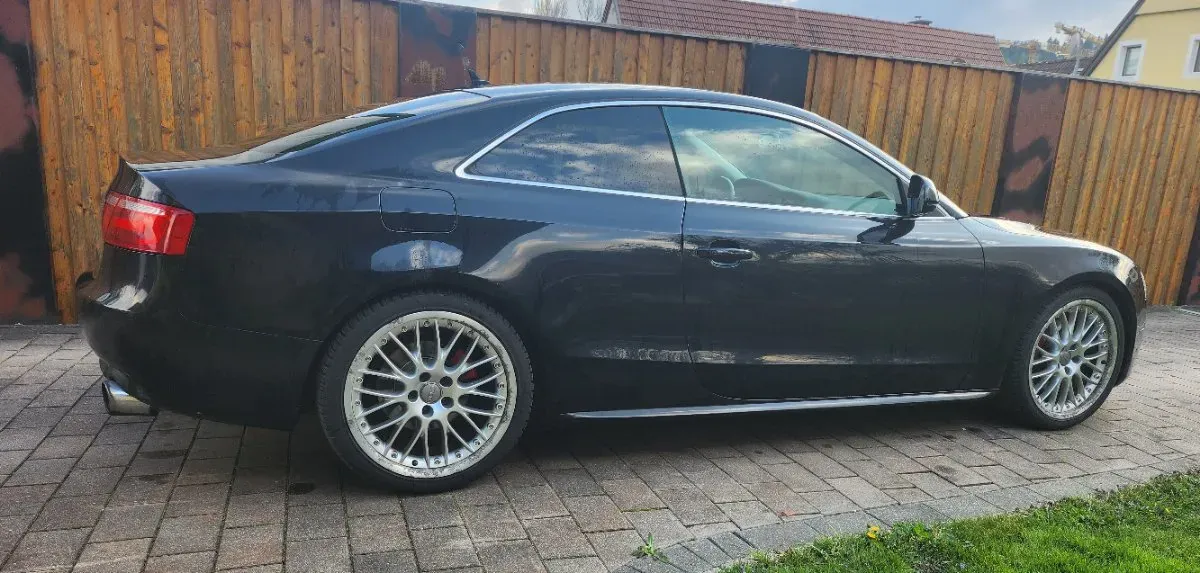 Audi A5 2009 photo 3