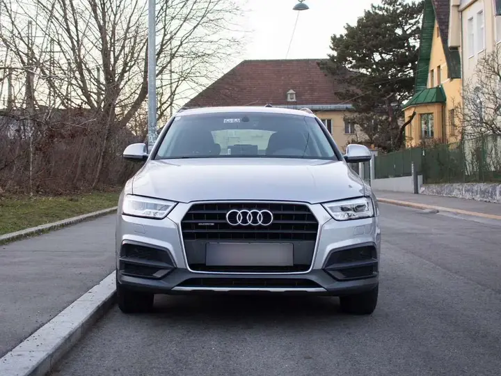 Audi Q3 2018 photo 2