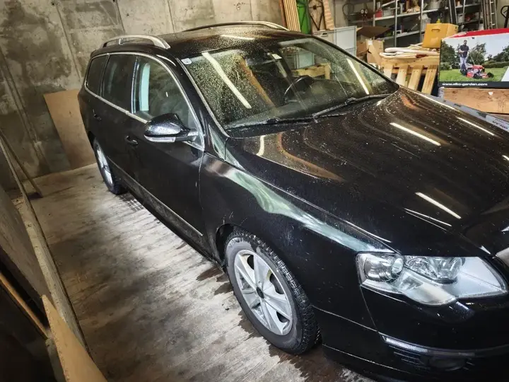 Volkswagen Passat 2010 photo 2