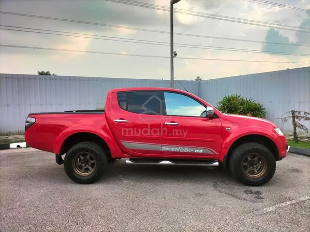 Mitsubishi Triton