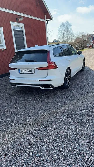 Volvo V60 2020 photo 2