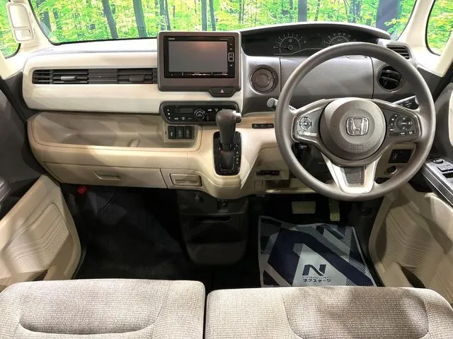Honda N-Box 2018 photo 2