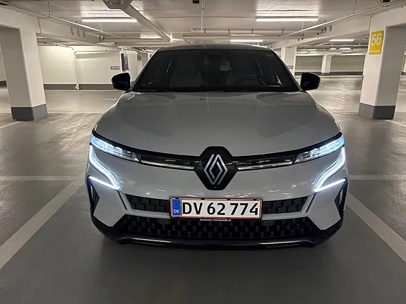 Renault Megane E-Tech 2022 photo 3